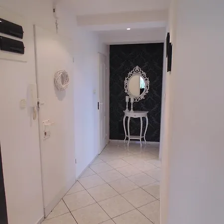Apartman Apartament *